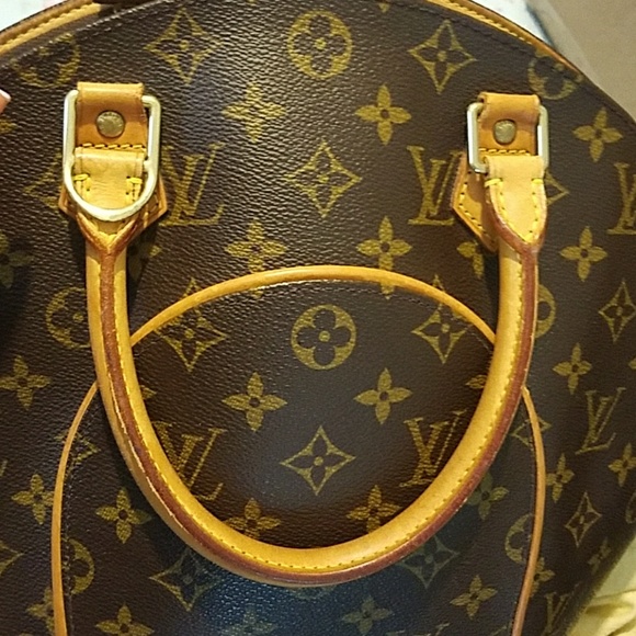❌❌SOLD❌❌ Louis Vuitton Ellipse MM in EUC - Picture 7 of 8